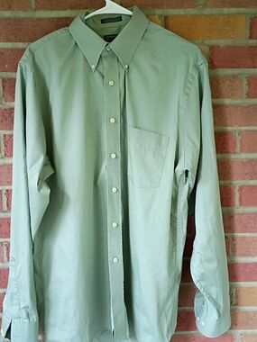 Arrow Men's Sage Green Casual Button-Down Shirt